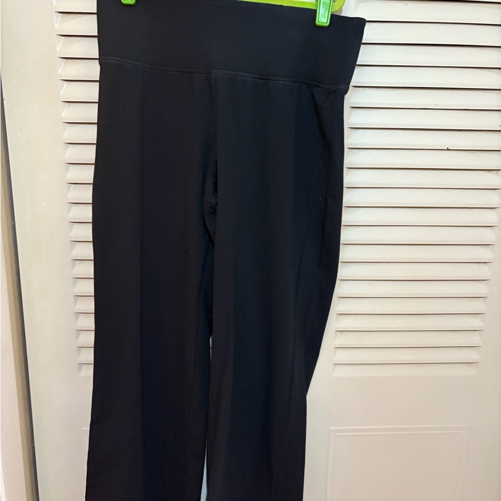 Lane Bryant/Livi Active bootcut yoga pants size 14/16
